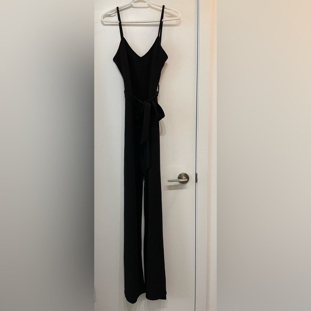 Boohoo Black Tie Waist Sleeveless Jumpsuit - size 8